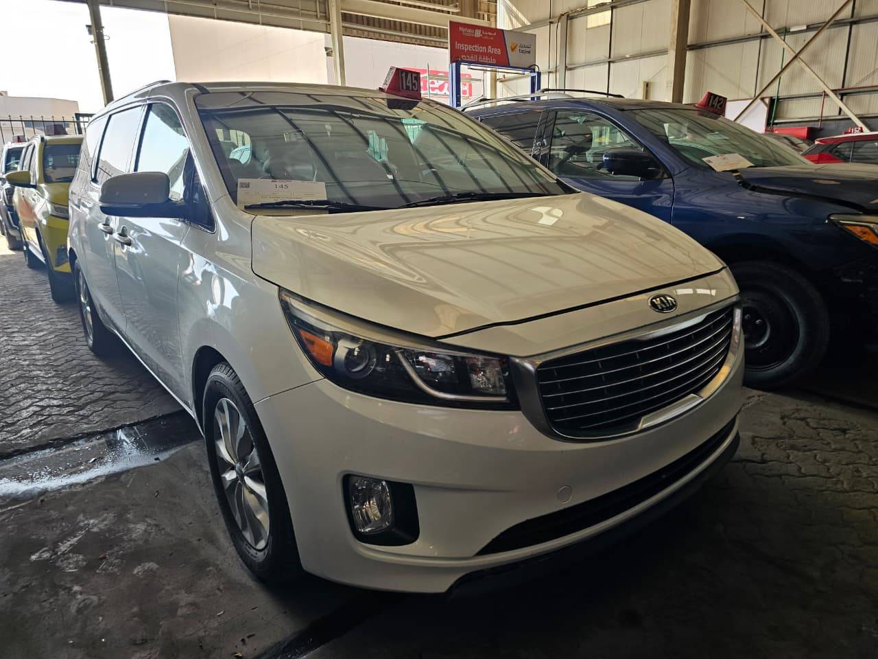 Kia Sedona 2016 view 2
