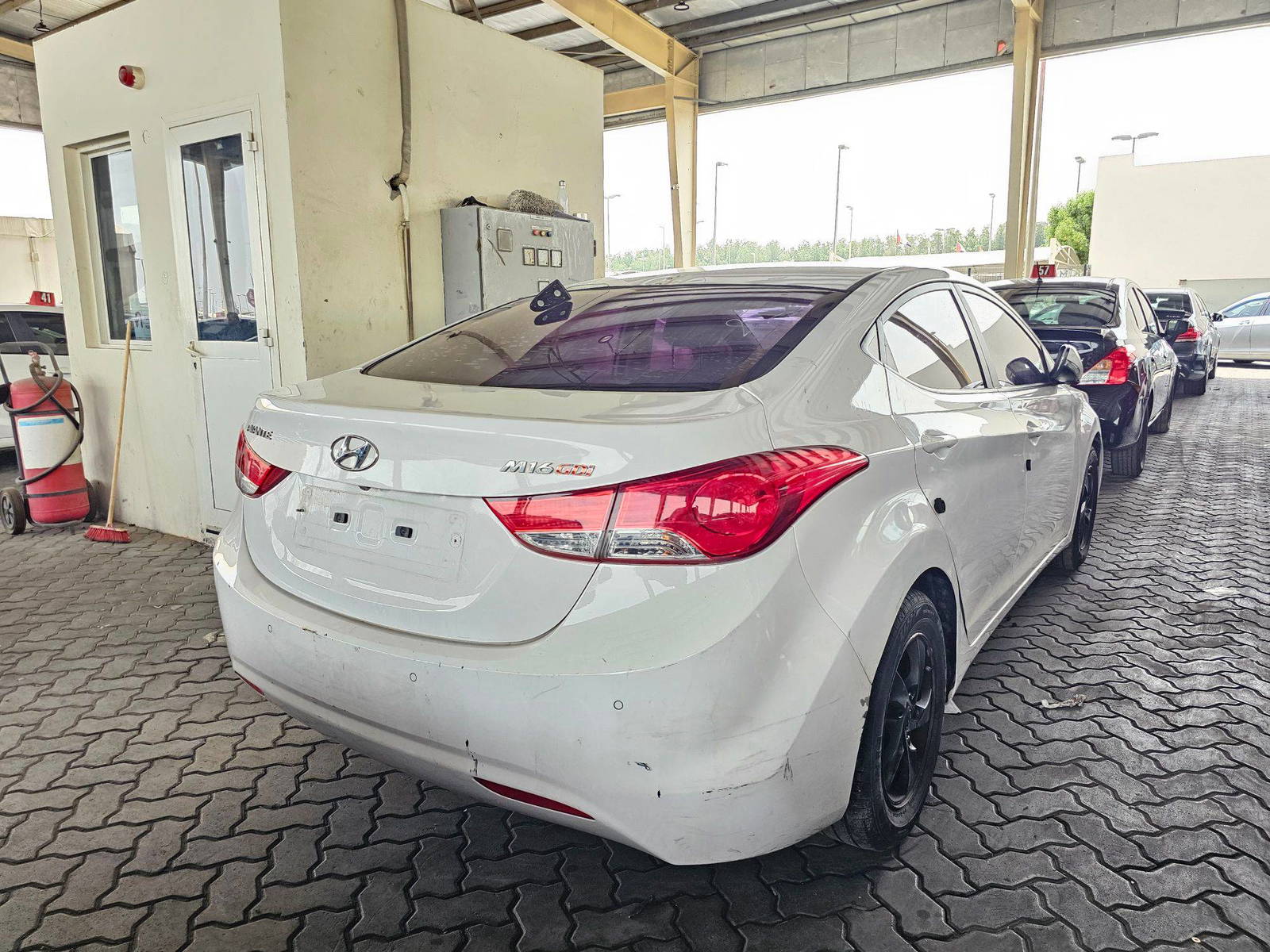 2012 HYUNDAI AVANTE — 280162 KM — Lot 606910 — Souq - Marhaba Auctions Used Cars - Image 3