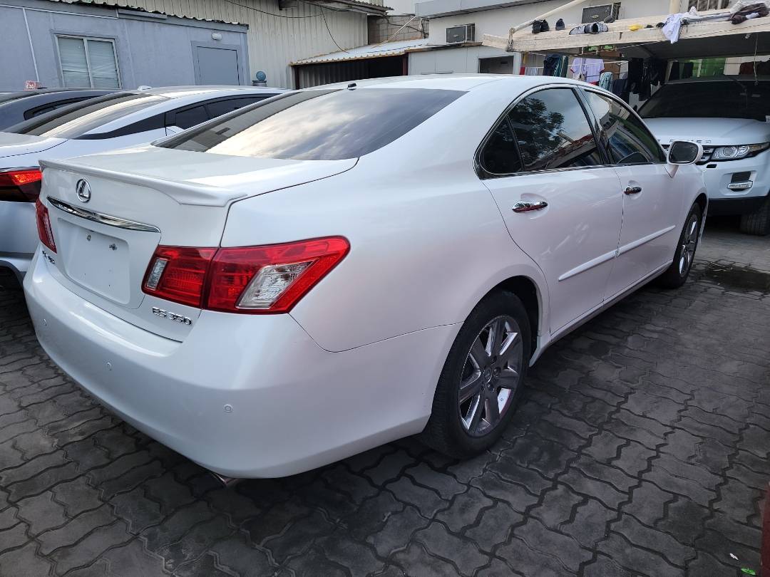2009 LEXUS ES 350 — 227058 Miles — Lot 337606 - Marhaba Auctions Used Cars - Image 4