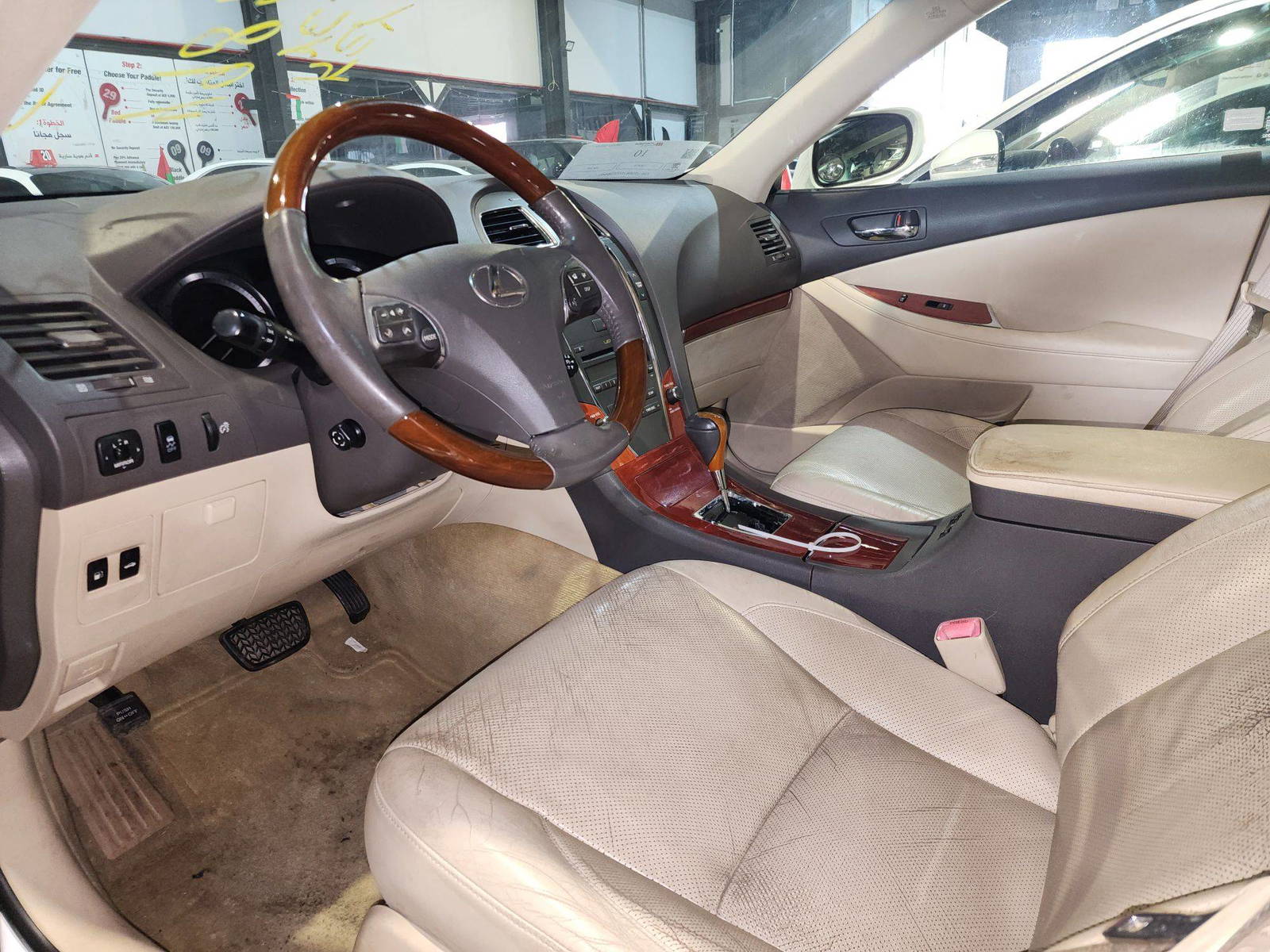 2012 LEXUS ES 350 — 181037 Miles — Lot 2498493 — Al Quoz - Marhaba Auctions Used Cars - Image 9