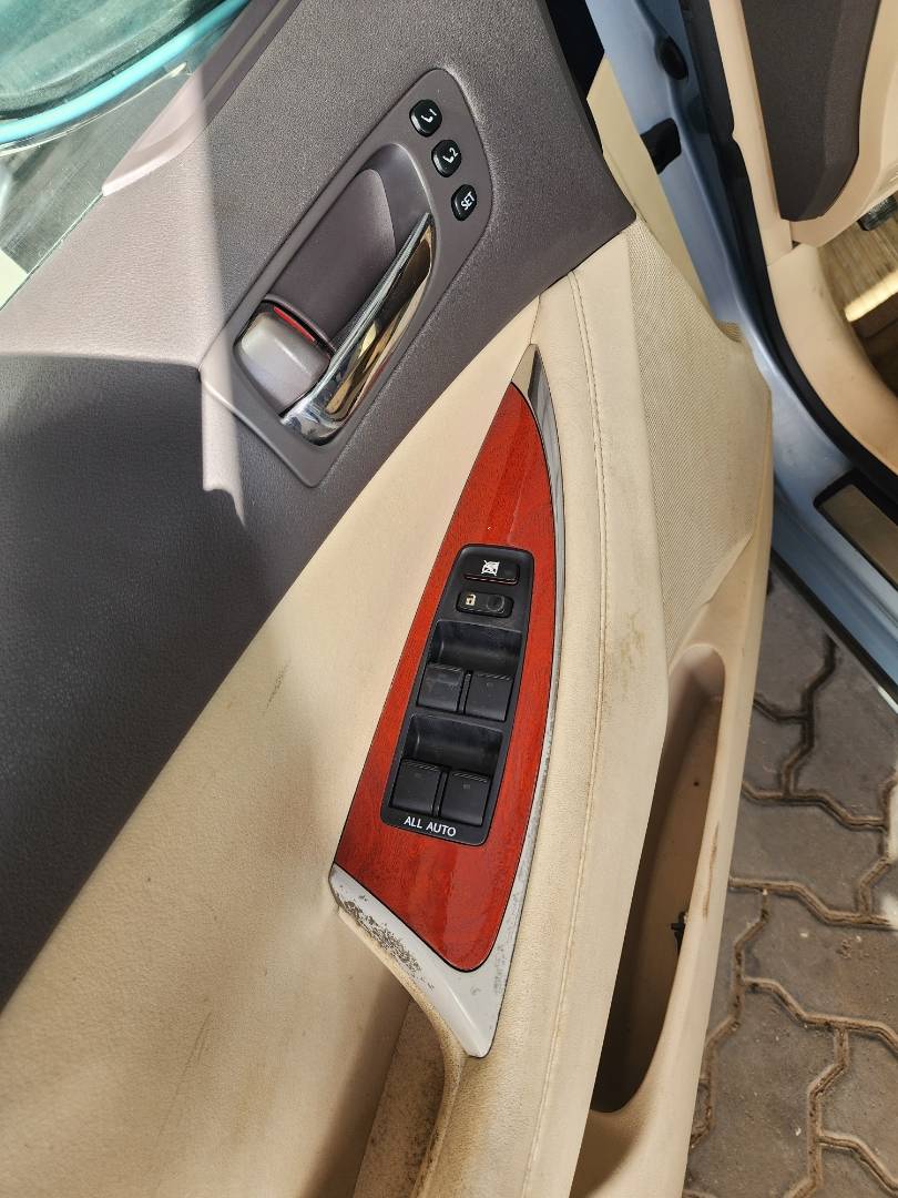 2010 LEXUS ES 350 — 145911 Miles — Lot 41134024 - Marhaba Auctions Used Cars - Image 3