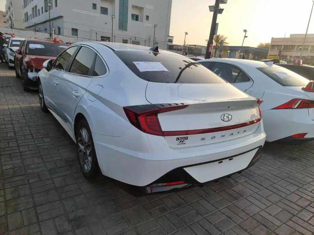 HYUNDAI SONATA