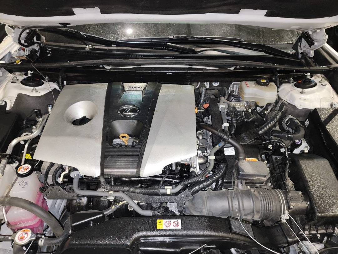 2021 LEXUS ES 300H — 68072 Miles — Lot 37249348 - Marhaba Auctions Used Cars - Image 7