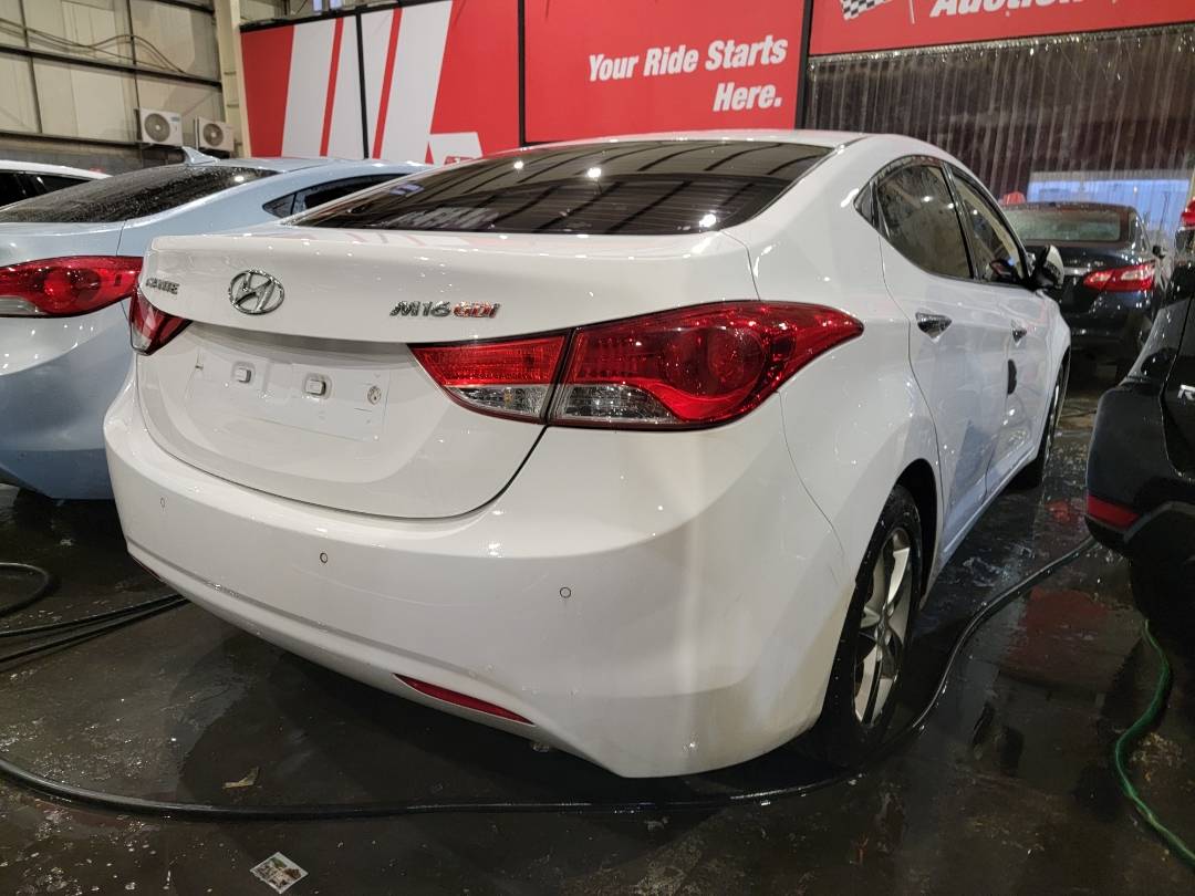 2012 HYUNDAI AVANTE — 201516 KM — Lot 386377 — Ind. 12 - Marhaba Auctions Used Cars - Image 4