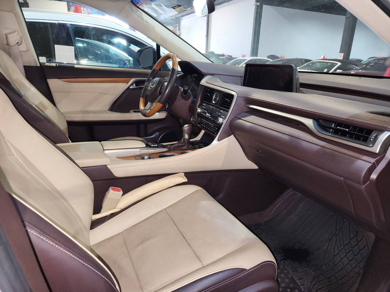 2016 LEXUS RX 350 — 164831 Miles — Lot 14880 — Al Quoz - Marhaba Auctions Used Cars - Image 8