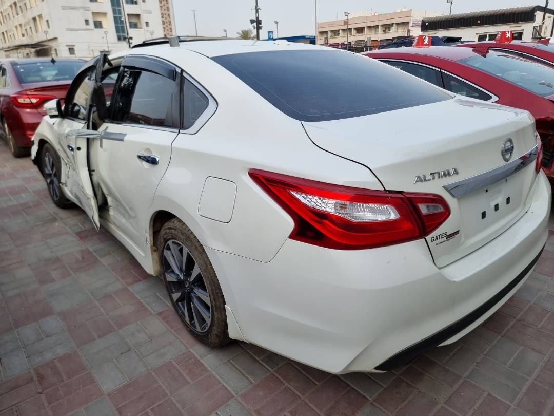 2016 NISSAN ALTIMA — 207398 Miles — Lot 32146 — Ind. 12 - Marhaba Auctions Used Cars - Image 4
