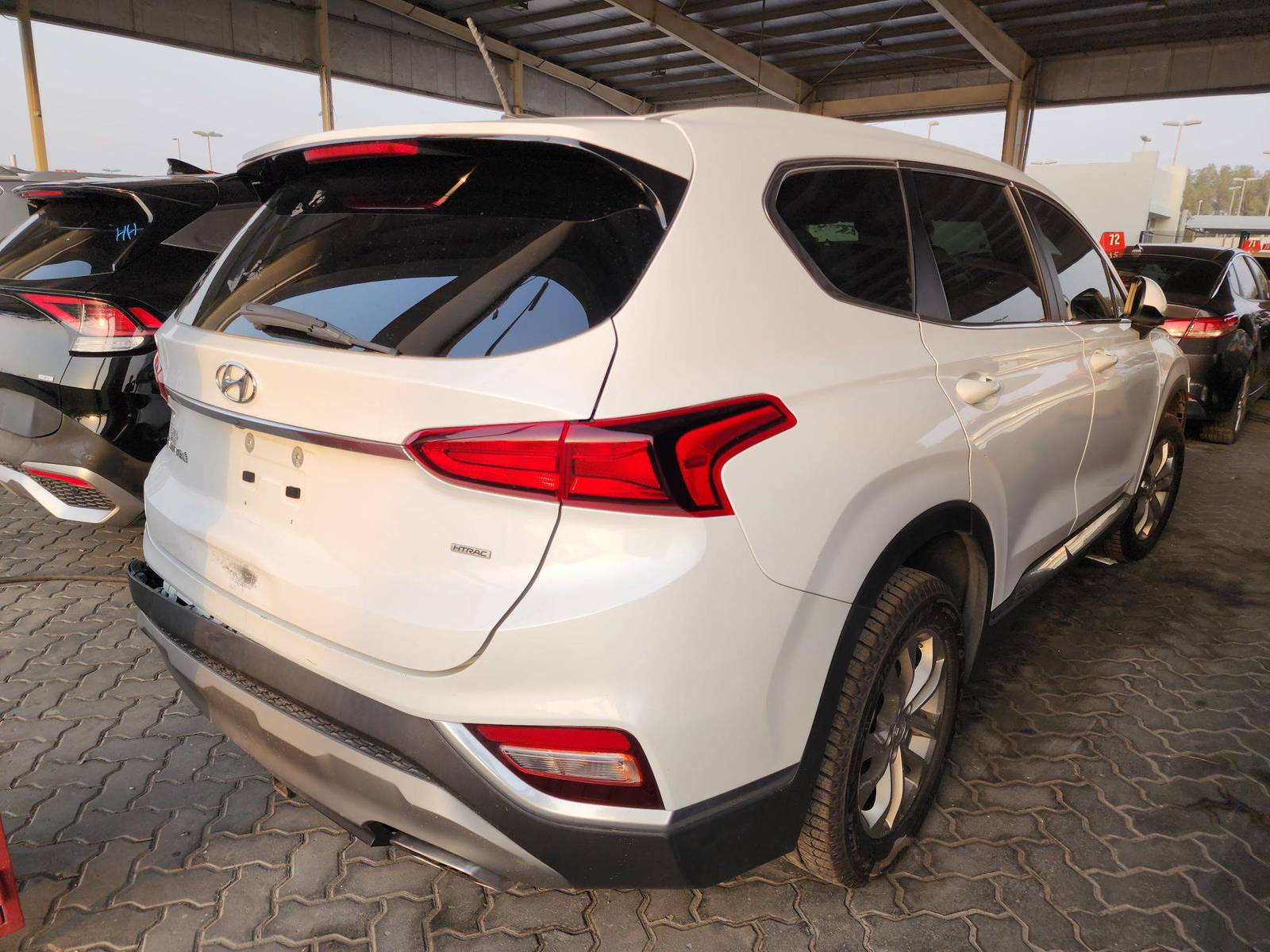 2019 HYUNDAI SANTA FE — 222934 Miles — Lot KH033662 — Souq - Marhaba Auctions Used Cars - Image 4