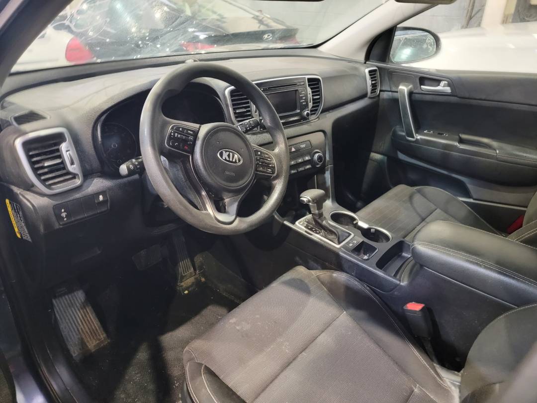 2018 KIA SPORTAGE — 170024 Miles — Lot XJ7338091 — Souq - Marhaba Auctions Used Cars - Image 8