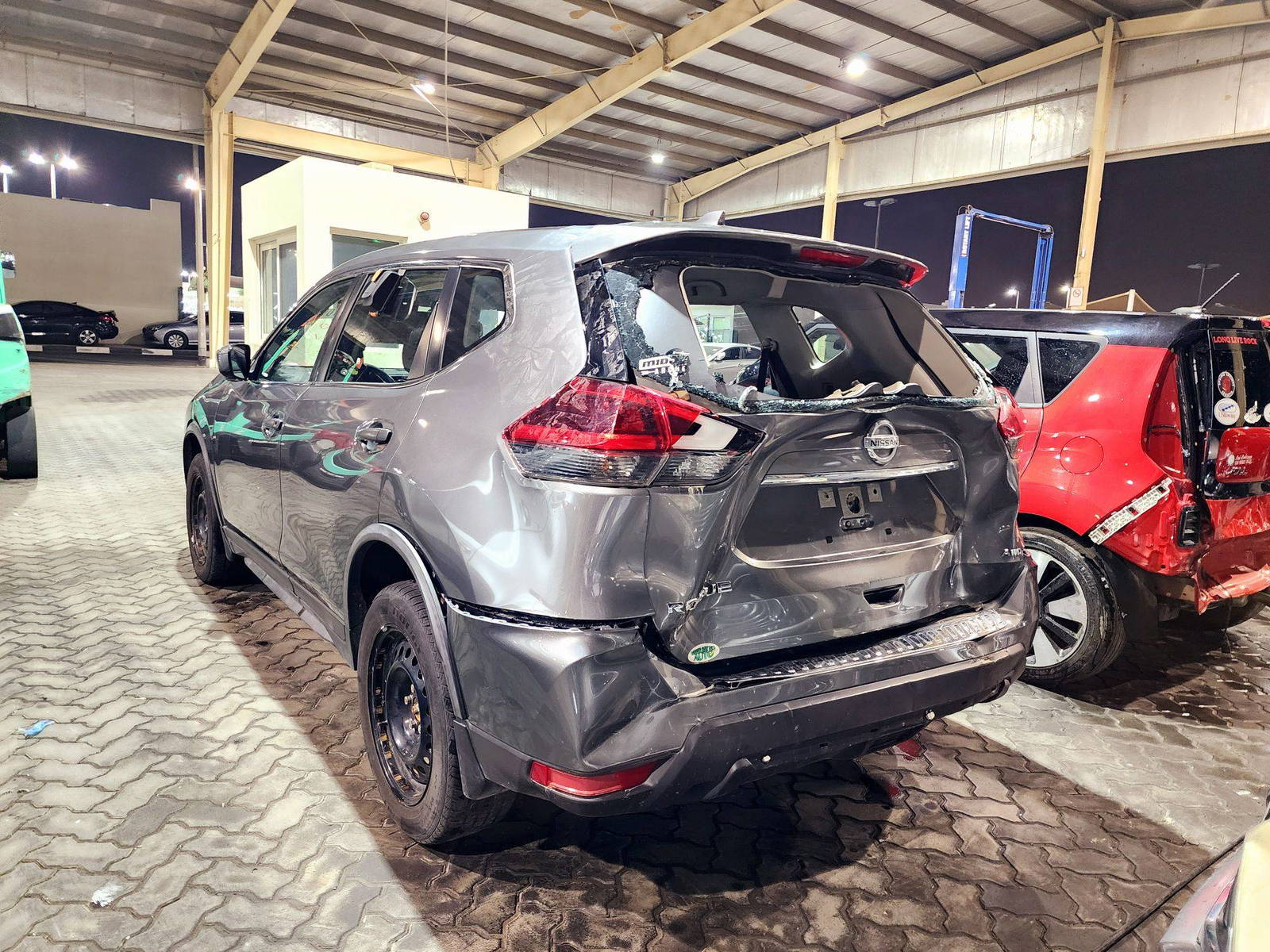 2018 NISSAN ROGUE — 136681 Miles — Lot V5JW330636 — Souq - Marhaba Auctions Used Cars - Image 4