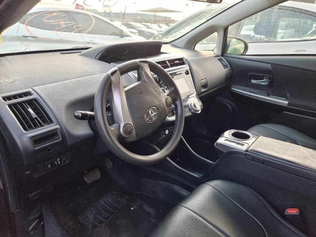 2016 TOYOTA PRIUS V — Lot 54531 — Main - Marhaba Auctions Used Cars - Image 6