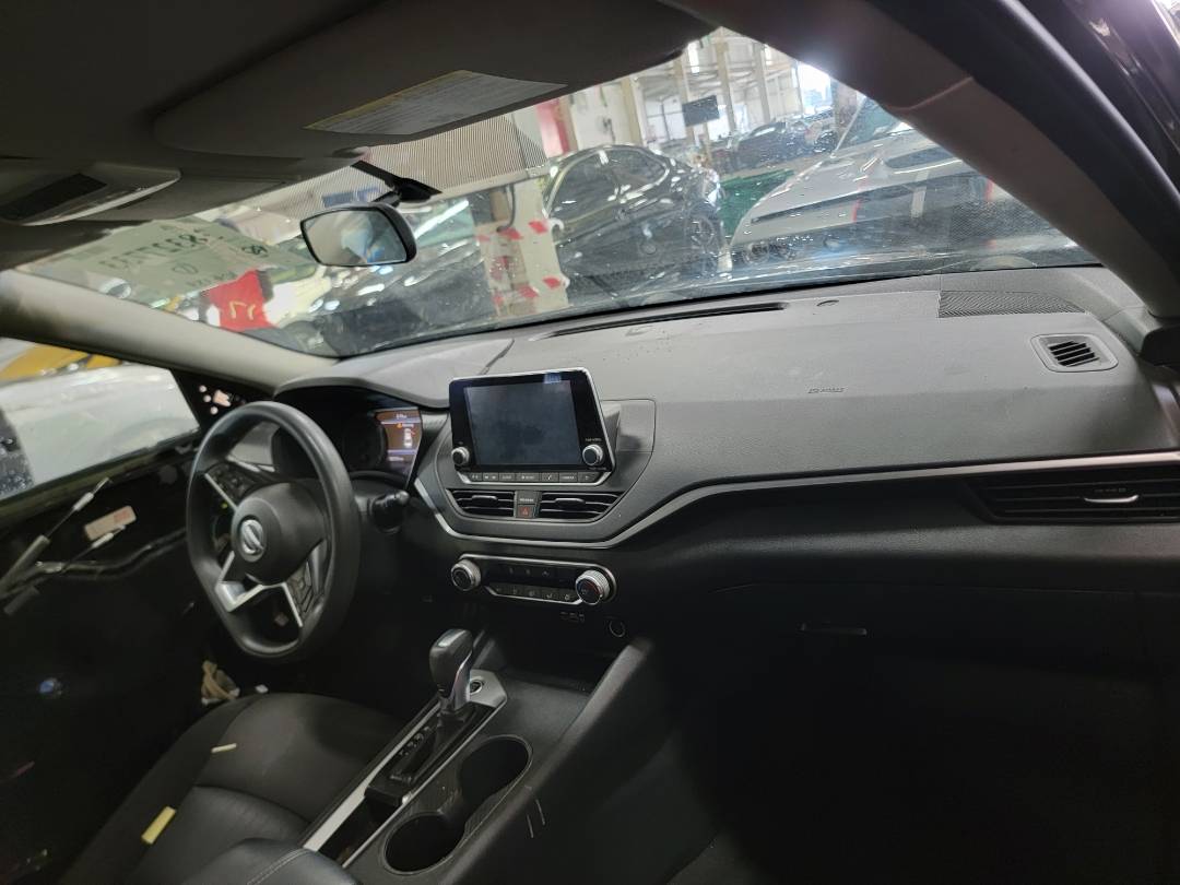 2020 NISSAN ALTIMA — 106159 Miles — Lot 38327733 - Marhaba Auctions Used Cars - Image 4