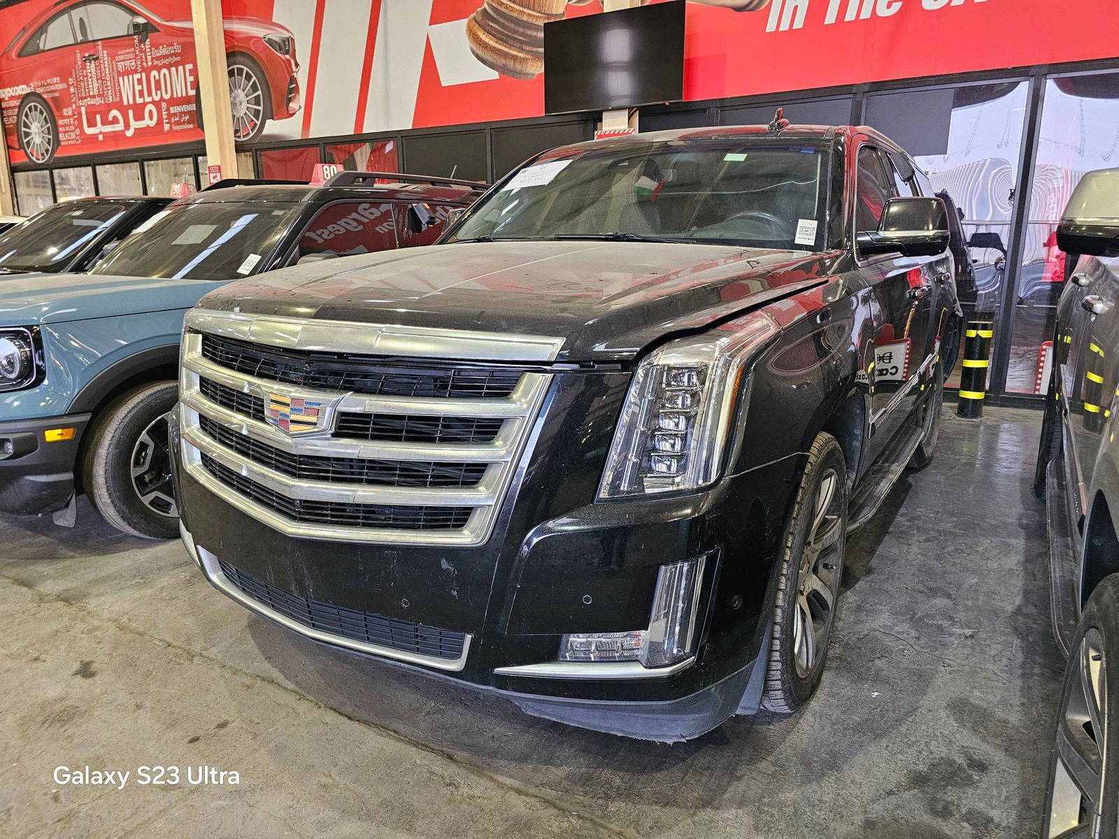 2017 CADILLAC ESCALADE — 149695 Miles — Lot HR305721 — Main - Marhaba Auctions Used Cars - Image 4