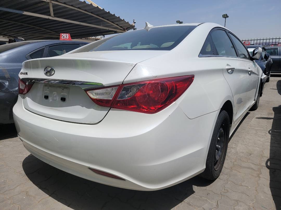 2012 HYUNDAI SONATA — 111737 Miles — Lot CH384635 - Marhaba Auctions Used Cars - Image 3