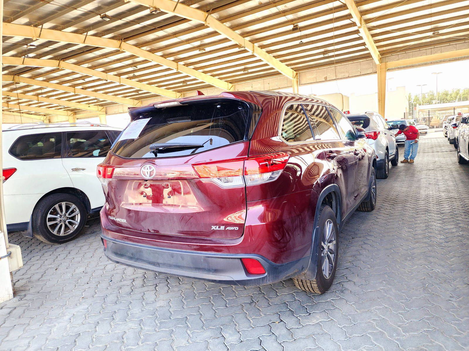 2019 TOYOTA HIGHLANDER — 85020 Miles — Lot RFH8KS935763 — Souq - Marhaba Auctions Used Cars - Image 3
