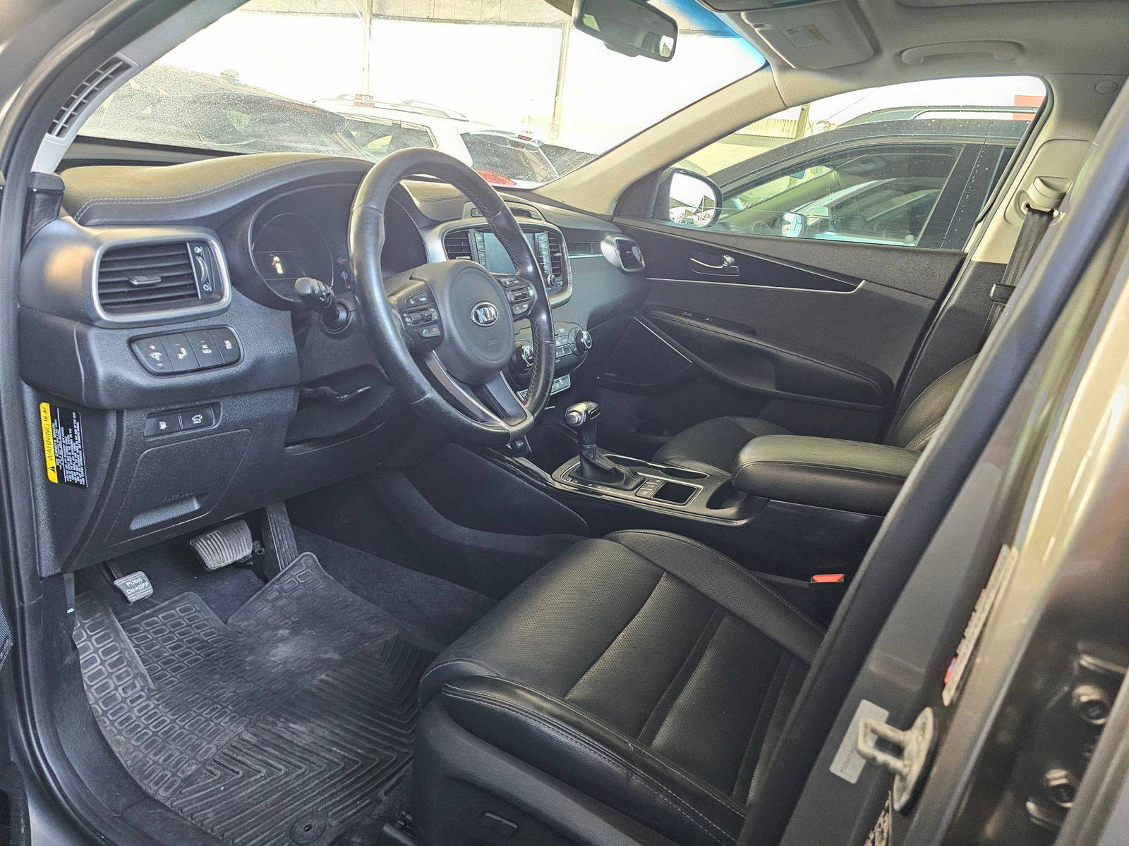 KIA SORENTO 2017 - Marhaba Auction Used Cars - Image 10