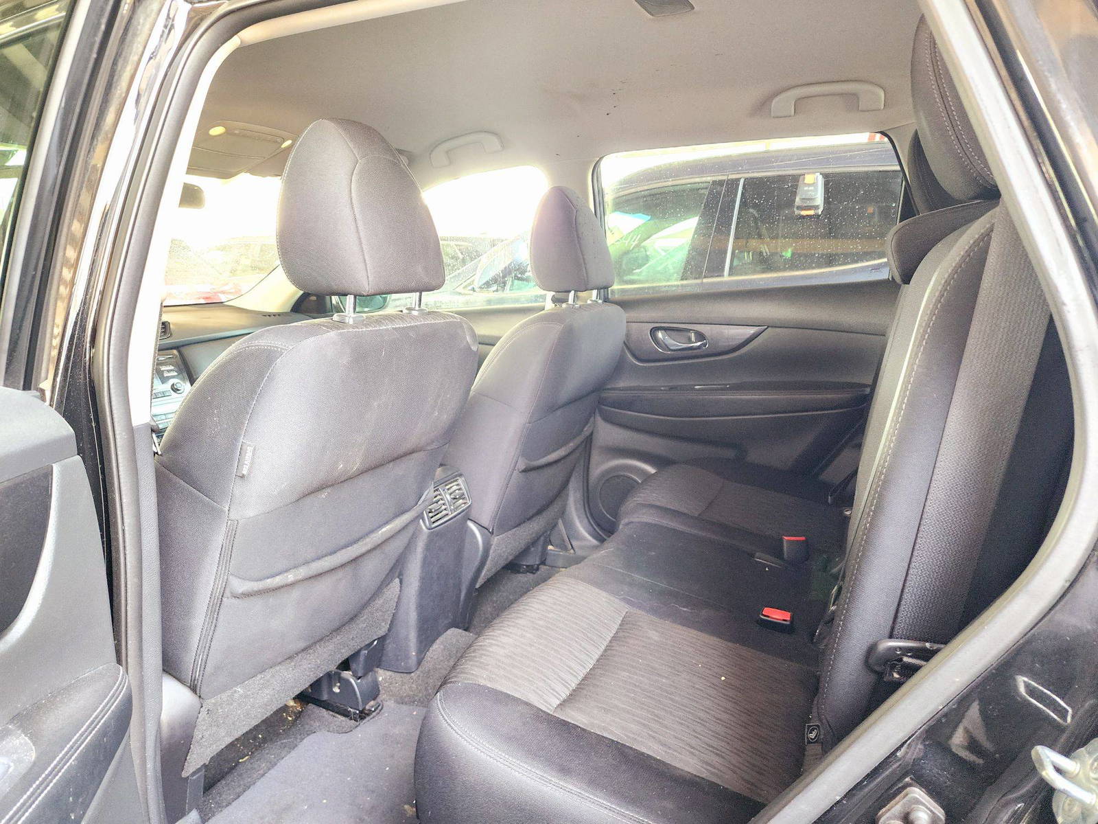 2017 NISSAN ROGUE — 186126 Miles — Lot 41347573 — Souq - Marhaba Auctions Used Cars - Image 6