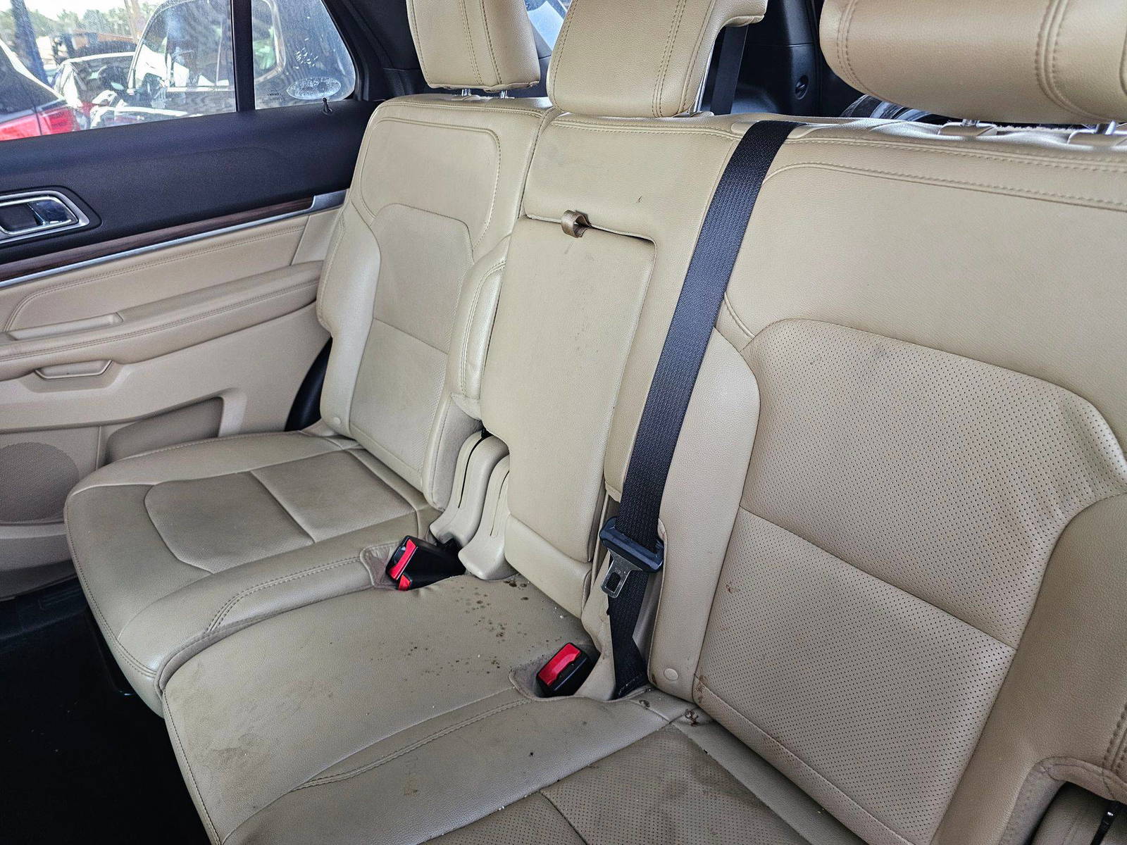 2017 FORD EXPLORER — 129620 Miles — Lot HGD62343 — Souq - Marhaba Auctions Used Cars - Image 6
