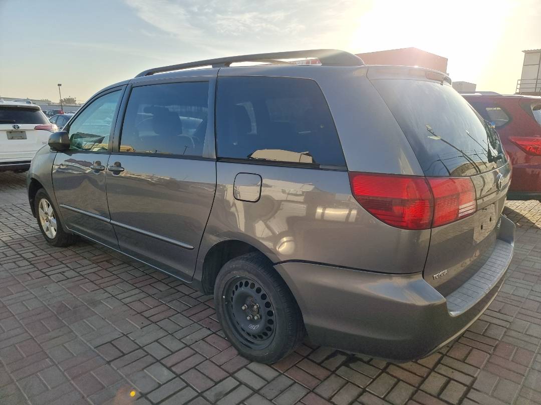 2005 TOYOTA SIENNA — 181409 Miles — Lot 125487 — Ind. 12 - Marhaba Auctions Used Cars - Image 5