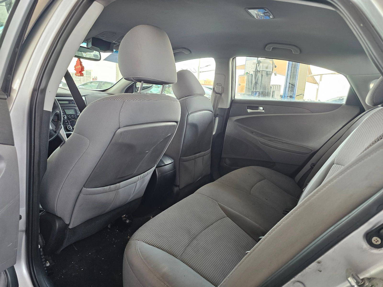 2011 HYUNDAI SONATA — 207512 Miles — Lot C8BH196162 — Main - Marhaba Auctions Used Cars - Image 6