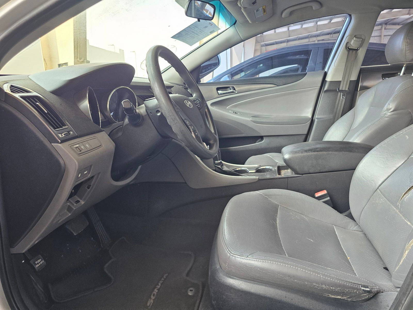 HYUNDAI SONATA 2011 - Marhaba Auction Used Cars - Image 8