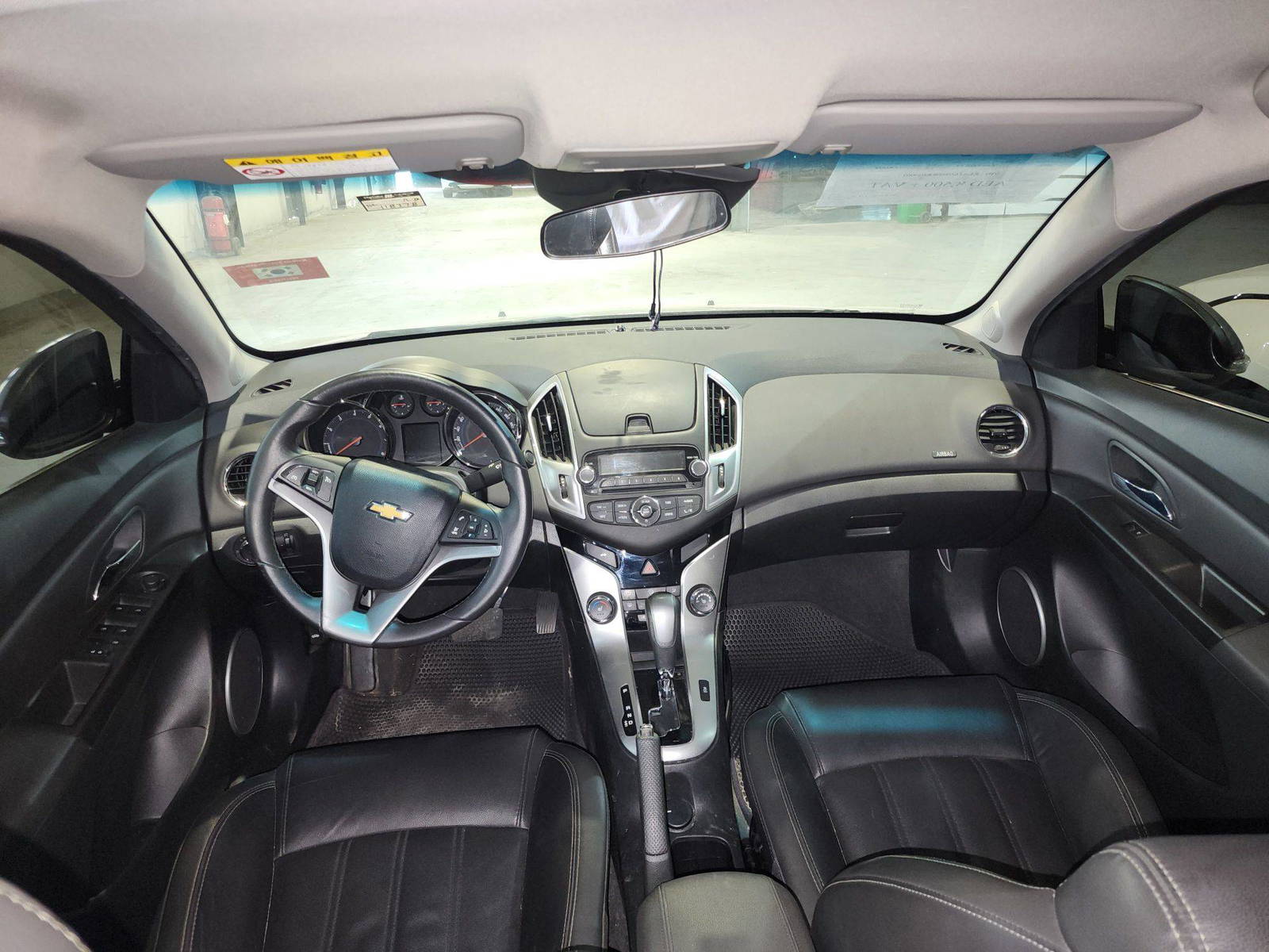 2015 CHEVROLET CRUIZE — 118378 KM — Lot 029901 — Al Quoz - Marhaba Auctions Used Cars - Image 9