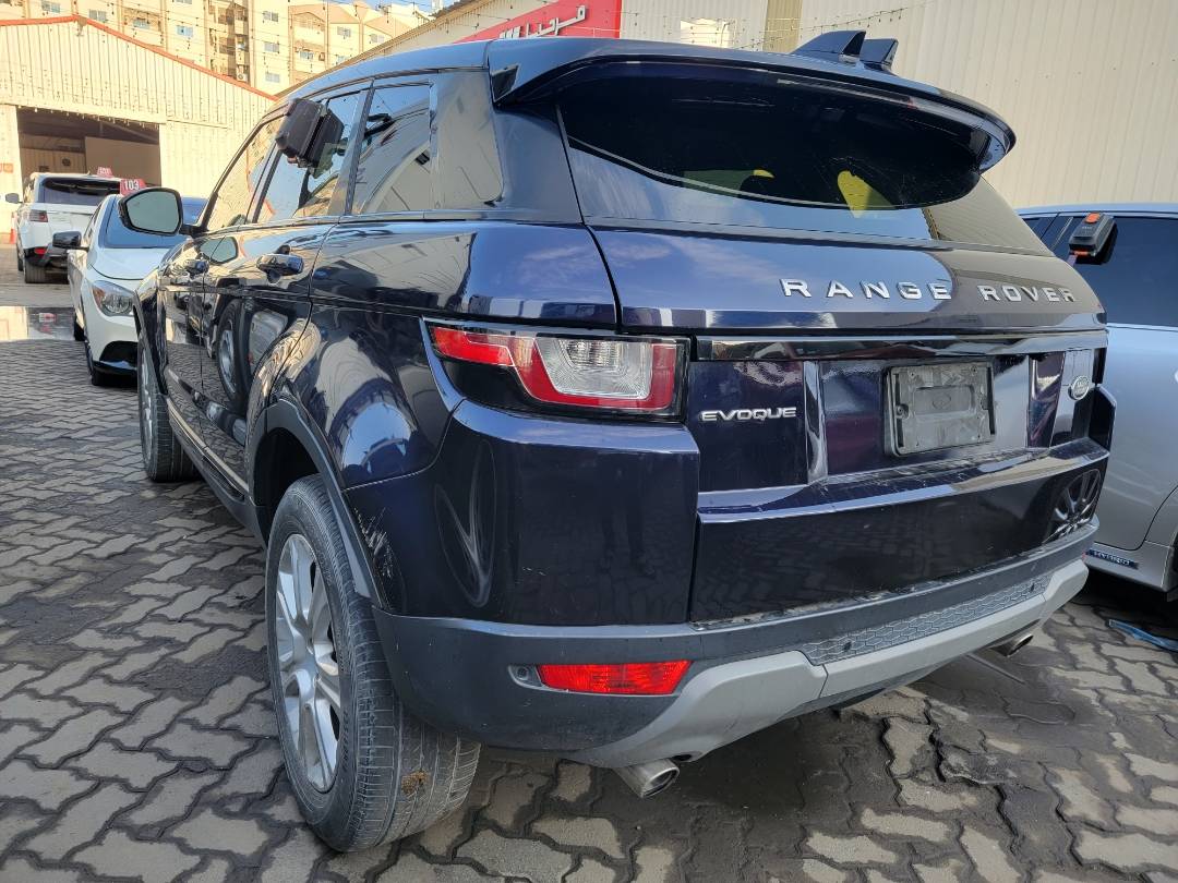 2019 LAND ROVER RANGE ROVER EVOQUE — 34534 Miles — Lot H341140 — Main - Marhaba Auctions Used Cars - Image 3