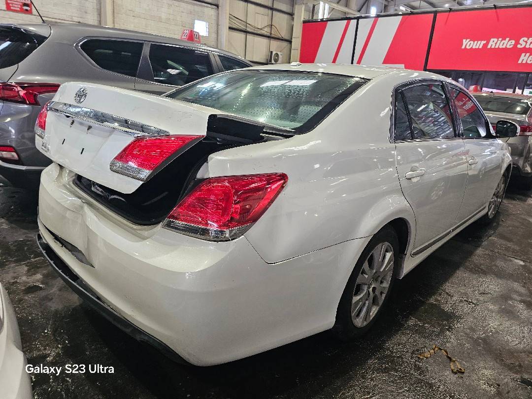 TOYOTA AVALON