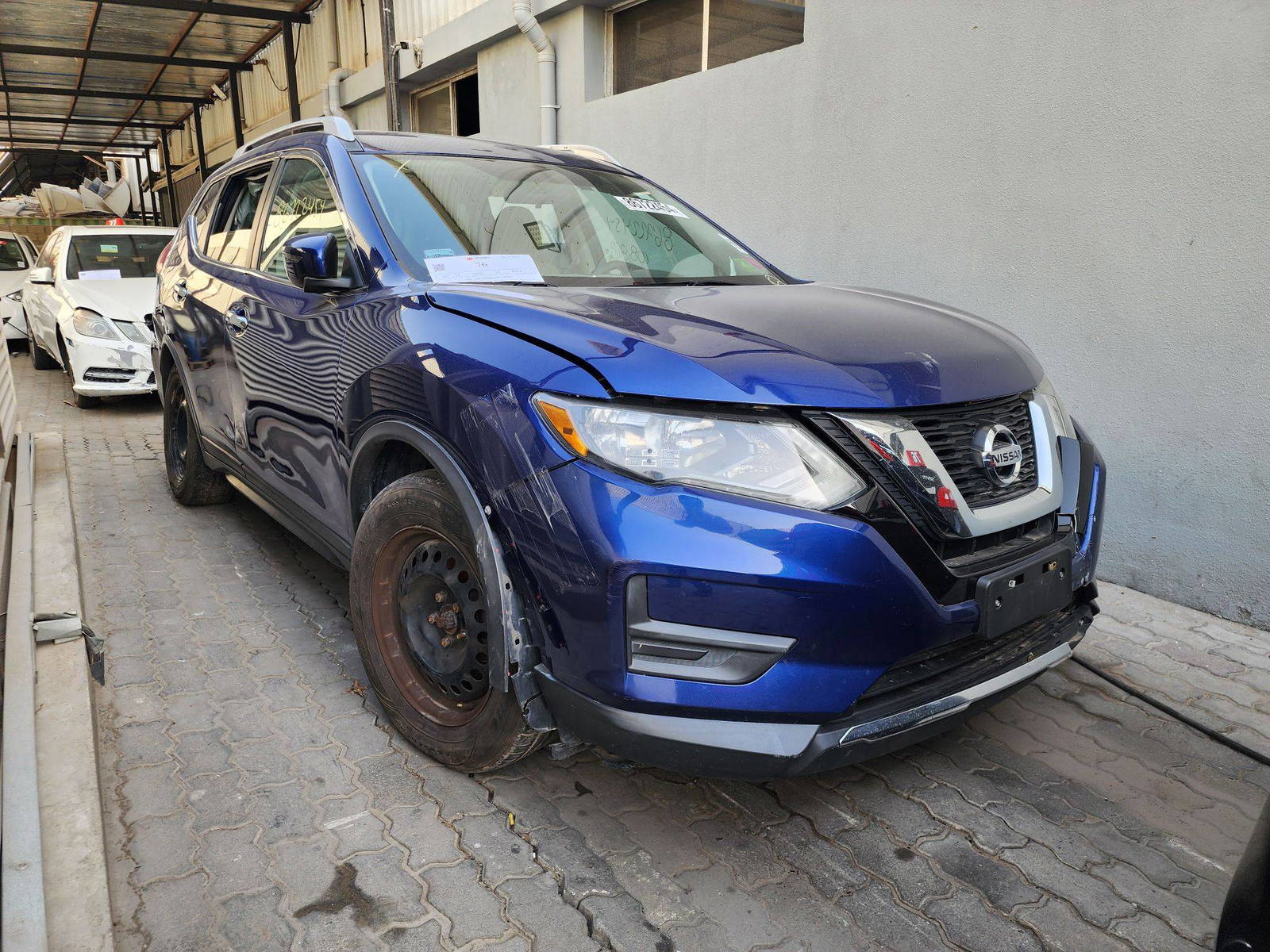2017 NISSAN ROGUE — 108818 Miles — Lot 86722454 — Al Quoz - Marhaba Auctions Used Cars - Image 5