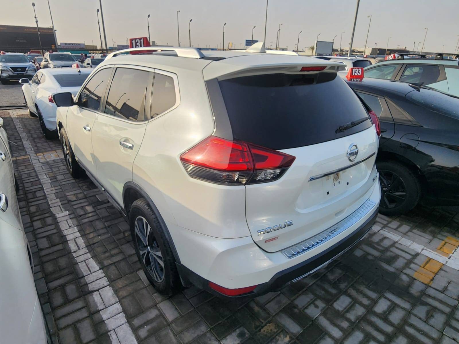 NISSAN ROGUE 2017 - Marhaba Auction Used Cars - Image 7