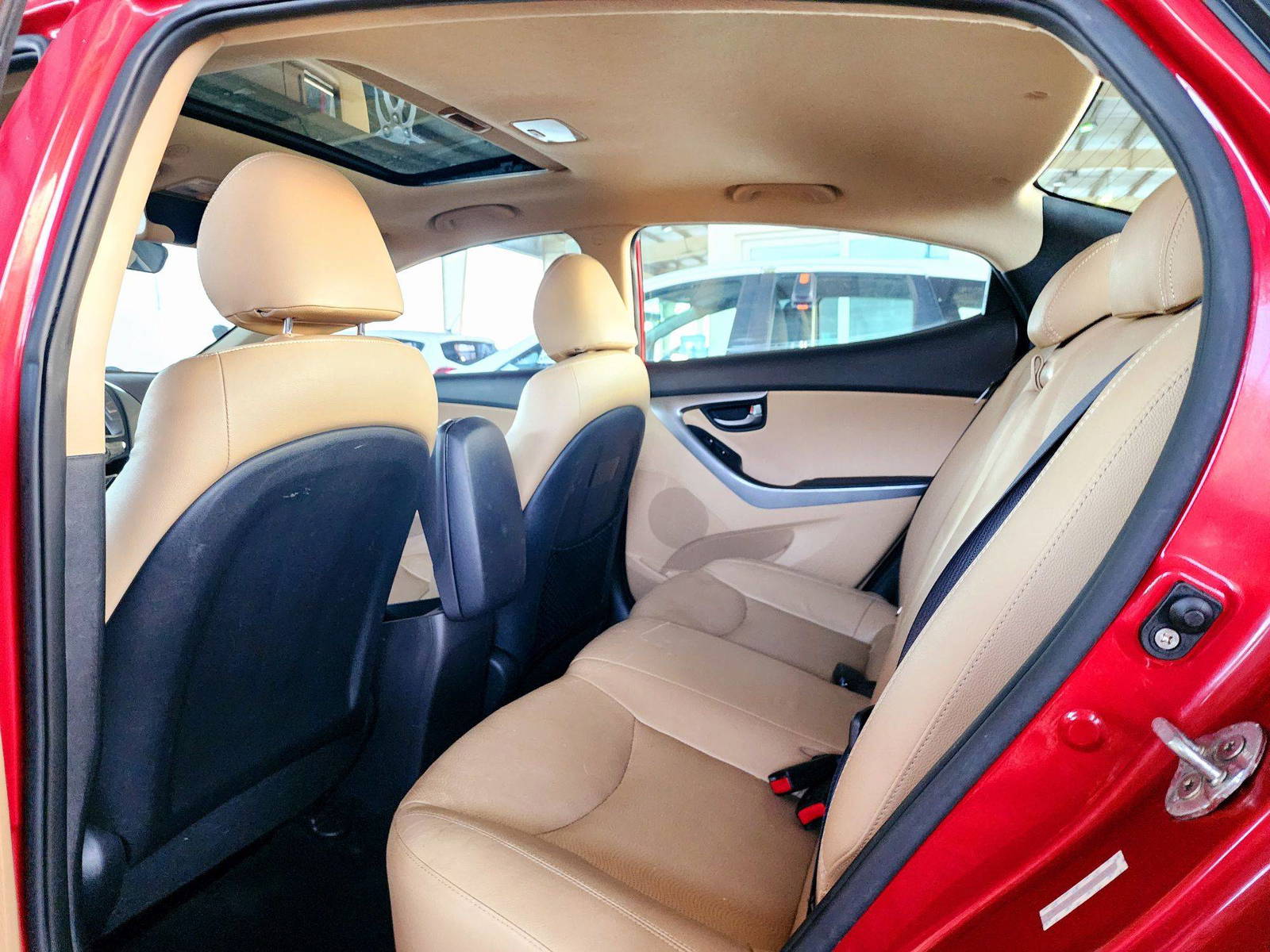 2013 HYUNDAI ELANTRA — 179902 Miles — Lot 72799644 — Souq - Marhaba Auctions Used Cars - Image 6
