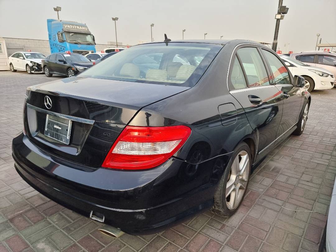 2011 MERCEDES BENZ C300 — 226266 Miles — Lot 125487 — Ind. 12 - Marhaba Auctions Used Cars - Image 4
