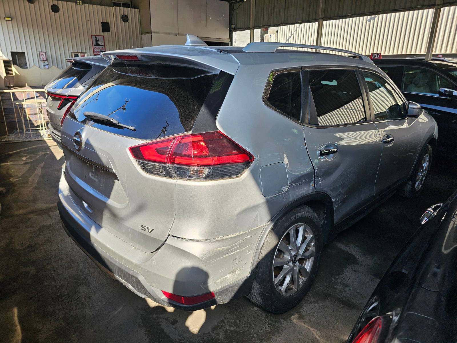 2018 NISSAN ROGUE — 101118 Miles — Lot 80459335 — Souq - Marhaba Auctions Used Cars - Image 5