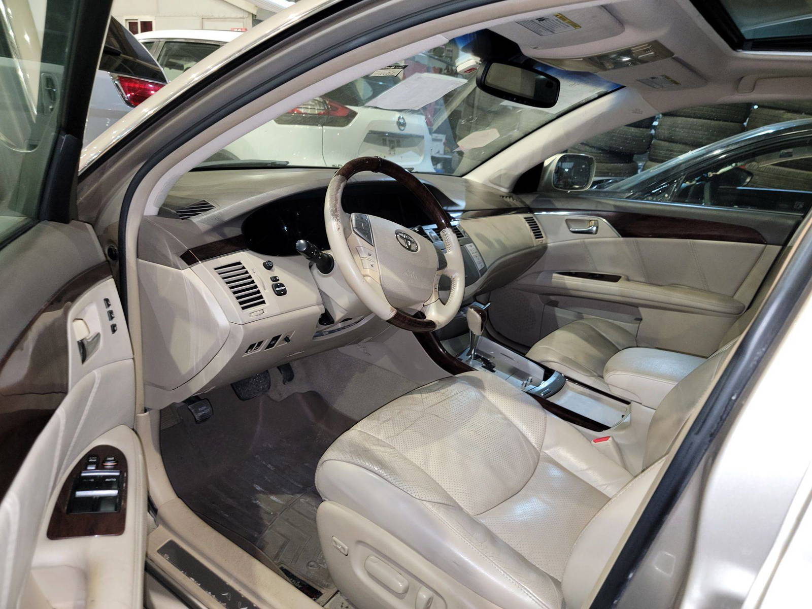 2008 TOYOTA AVALON — 168372 Miles — Lot 43025579 — Main - Marhaba Auctions Used Cars - Image 9