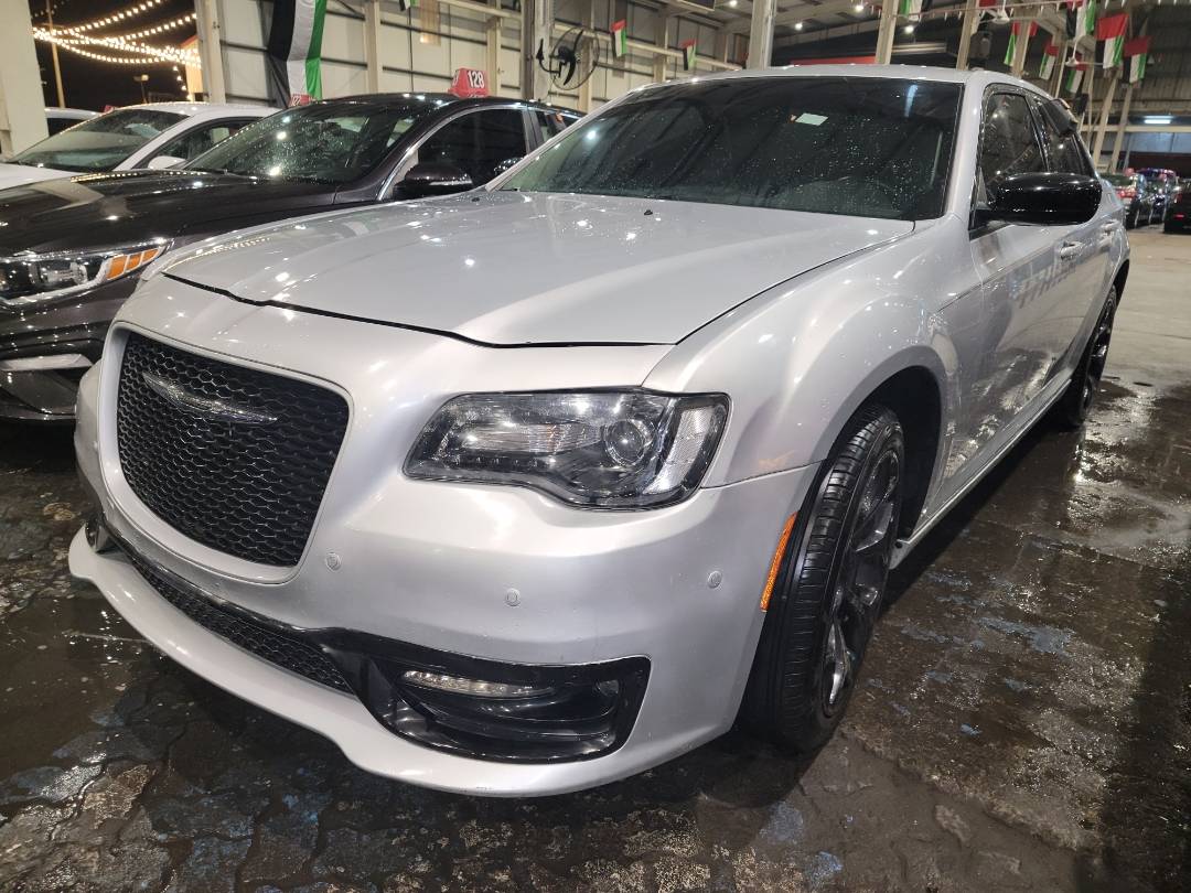2019 CHRYSLER 300 — 38246 KM — Lot 738596 - Marhaba Auctions Used Cars - Image 8