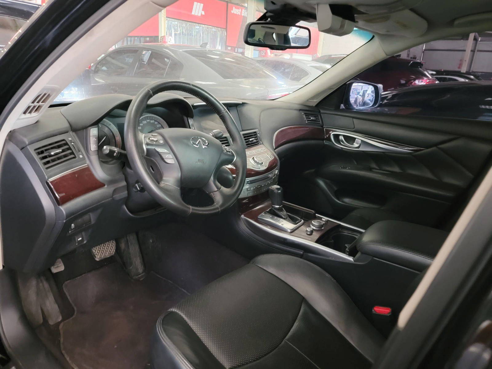 INFINITI Q70 2017 - Marhaba Auction Used Cars - Image 8