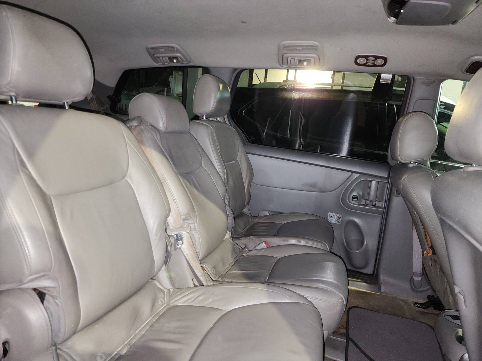 2008 TOYOTA SIENNA — 259746 Miles — Lot 67663184 — Al Quoz - Marhaba Auctions Used Cars - Image 6