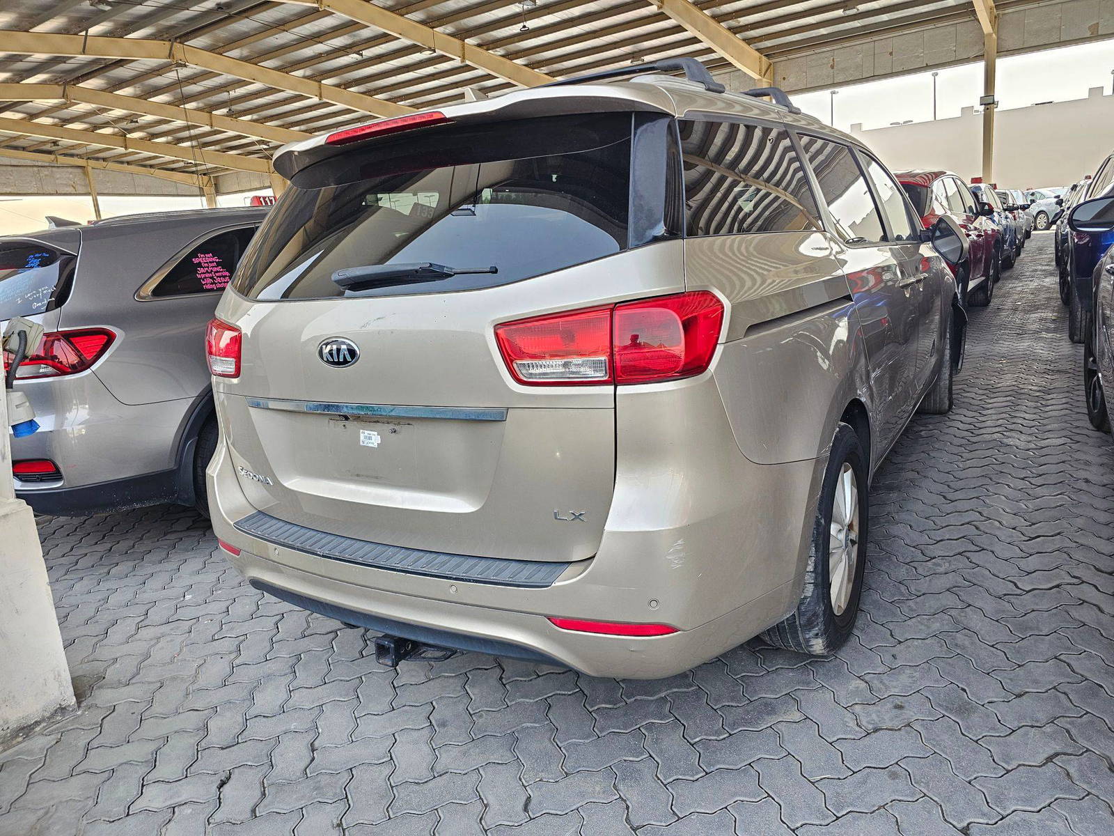 KIA SEDONA 2017 - Marhaba Auction Used Cars - Image 4
