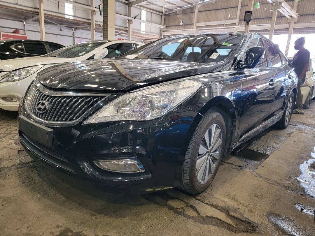 2014 HYUNDAI GRANDEUR — 260113 KM — Lot 003465 — Main - Marhaba Auctions Used Cars - Image 5