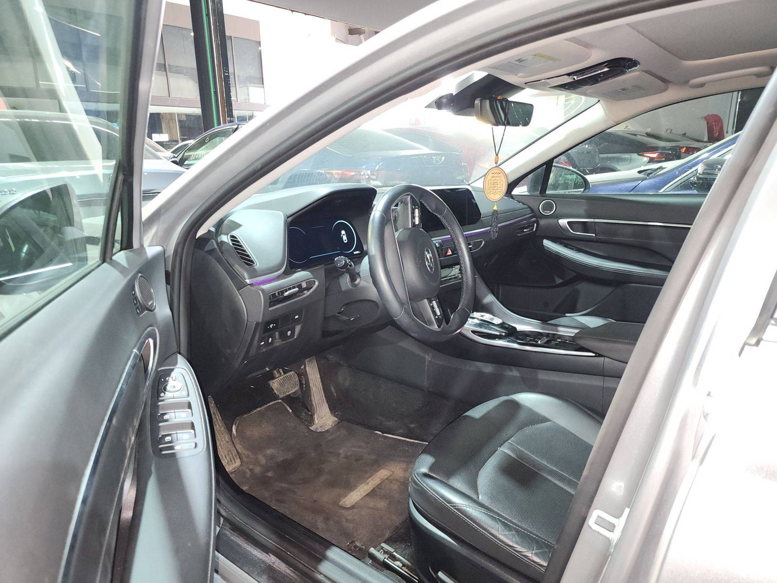 2020 HYUNDAI SONATA — 167066 KM — Lot H017188 — Souq - Marhaba Auctions Used Cars - Image 9