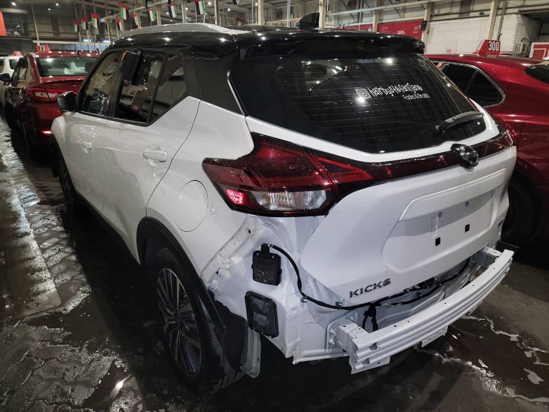 2021 NISSAN KICKS — 30361 Miles — Lot 46523120 - Marhaba Auctions Used Cars - Image 3