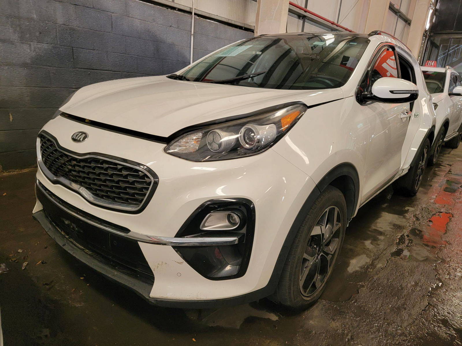 2022 KIA SPORTAGE — sold — 72308 Miles — Lot 43235827 — Main - Marhaba Auctions Used Cars - Image 3