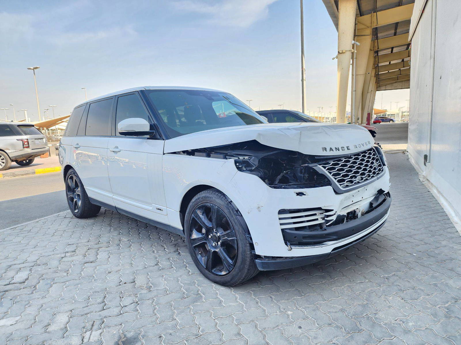 2019 LAND ROVER RANGE ROVER SUPERCHARGED — 75295 Miles — Lot XKA539686 — Main - Marhaba Auctions Used Cars - Image 4