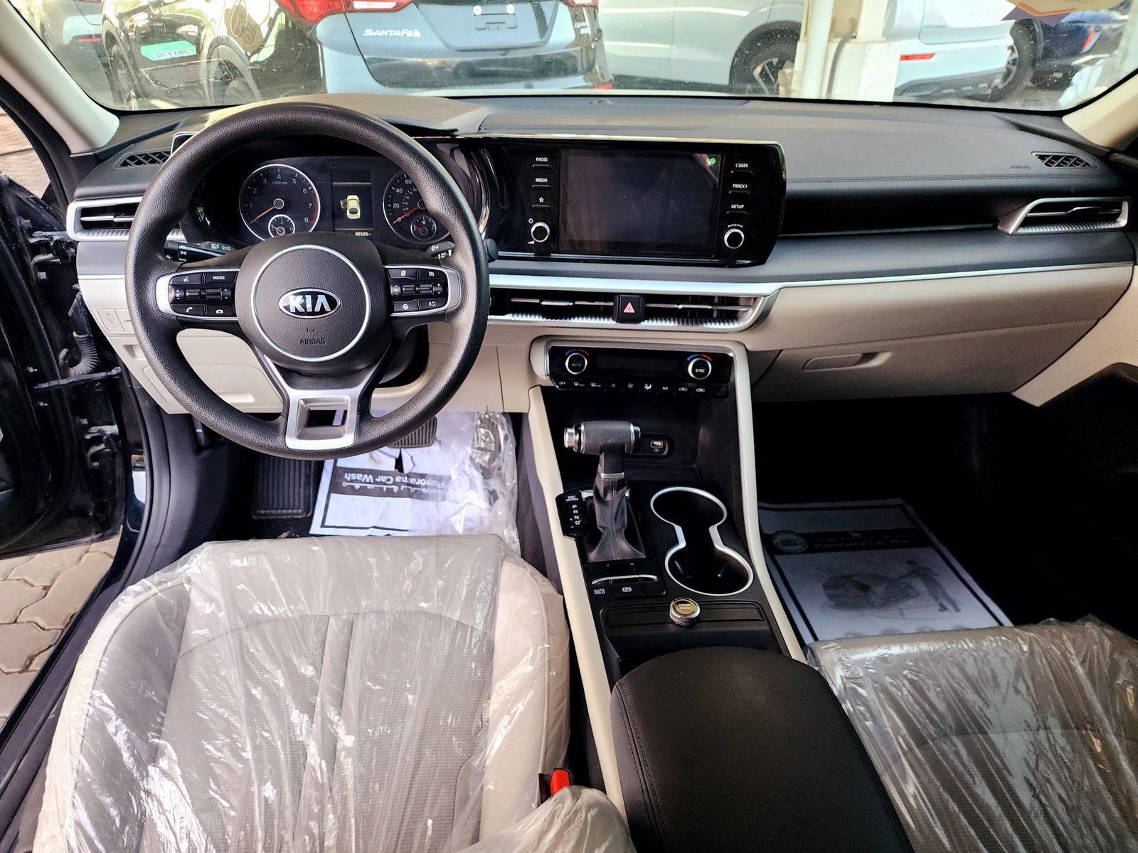 2021 KIA K5 — 45520 Miles — Lot G014829 — Souq - Marhaba Auctions Used Cars - Image 7