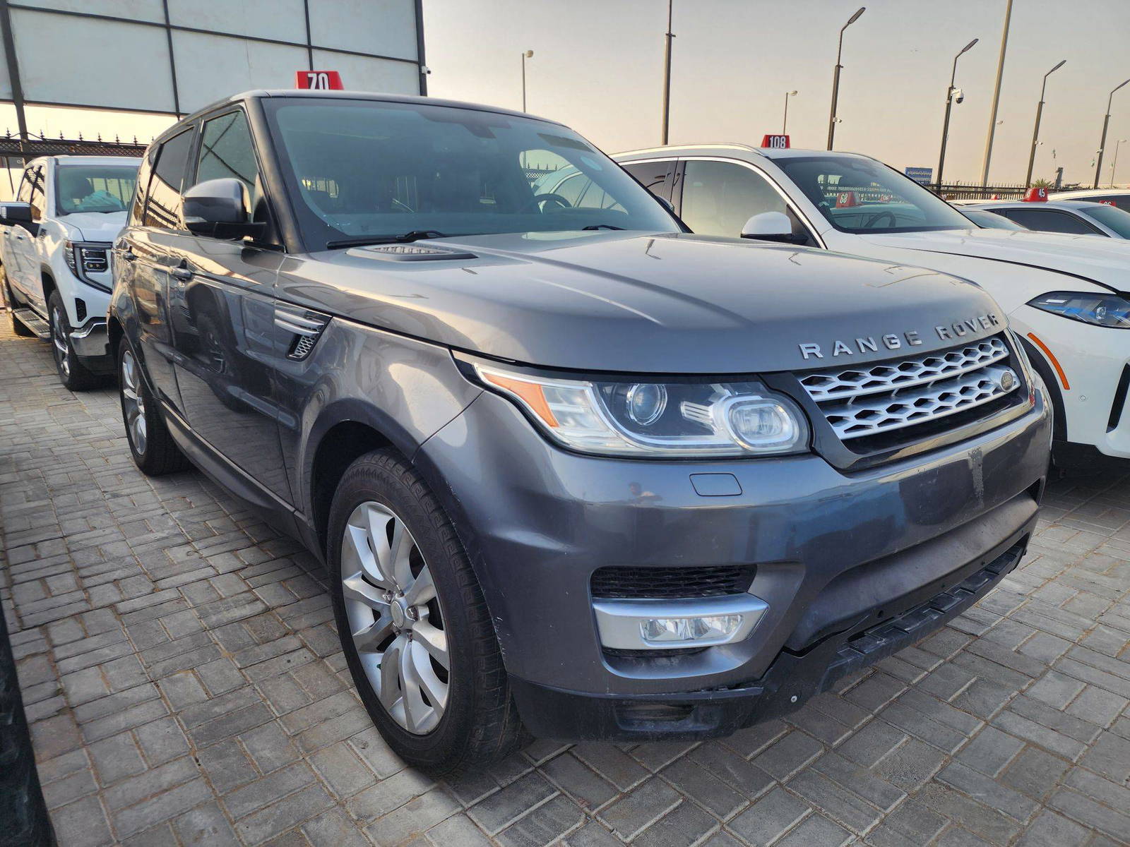 LAND ROVER RANGE ROVER SPORT HSE 2015 - Marhaba Auction Used Cars - Image 3