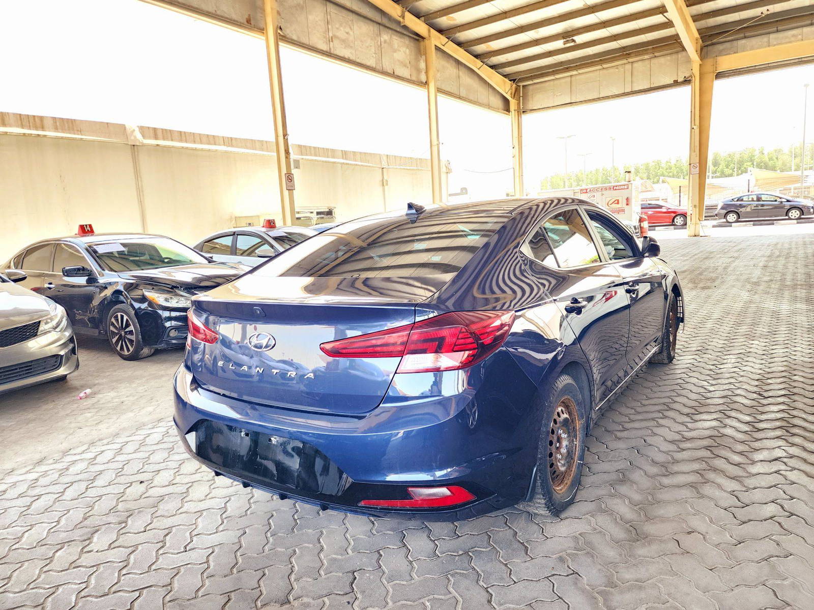 2020 HYUNDAI ELANTRA — 67627 KM — Lot 87899155 — Ind. 12 - Marhaba Auctions Used Cars - Image 3