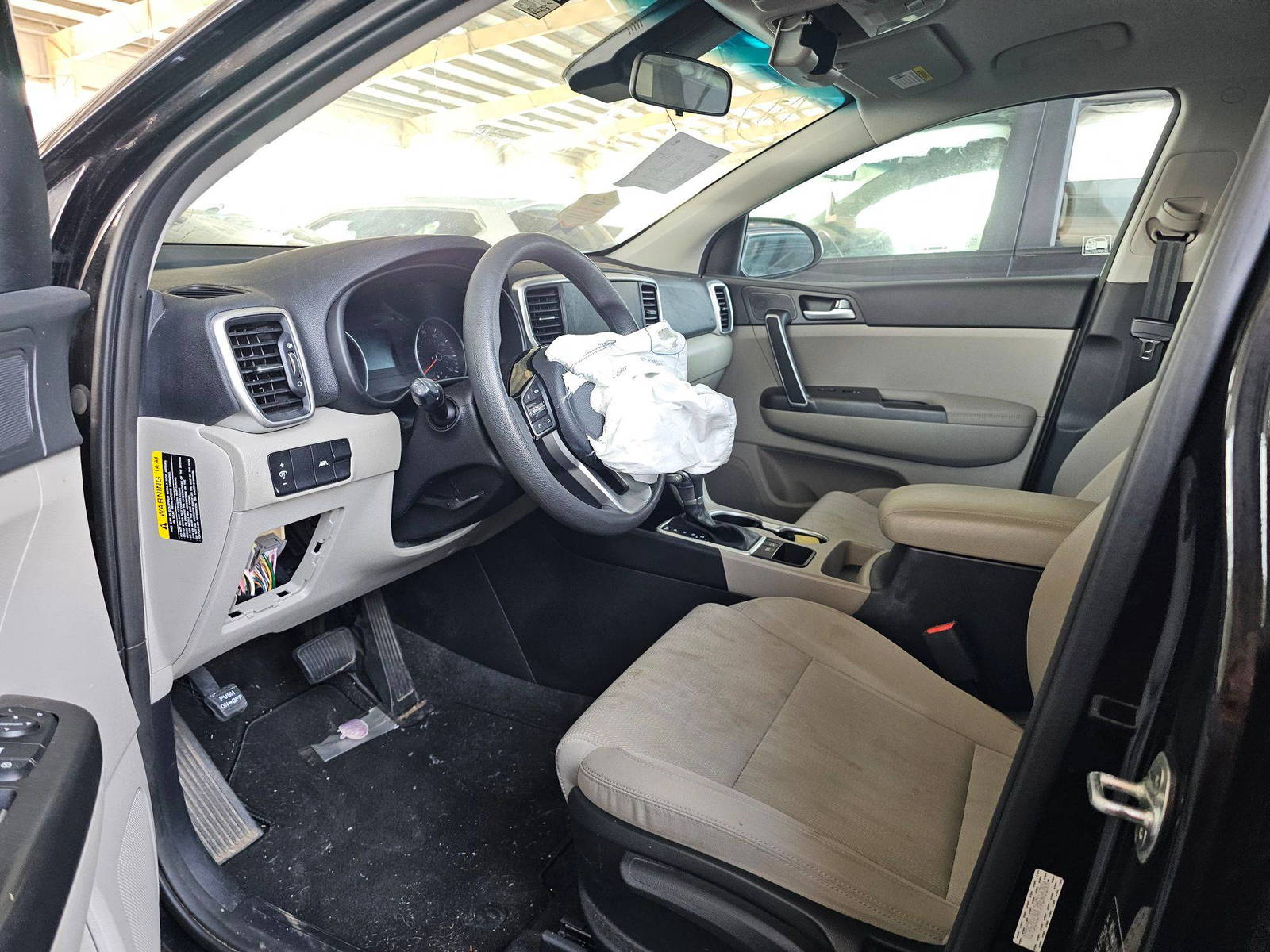 2022 KIA SPORTAGE — 41112 Miles — Lot 53937445 — Souq - Marhaba Auctions Used Cars - Image 8