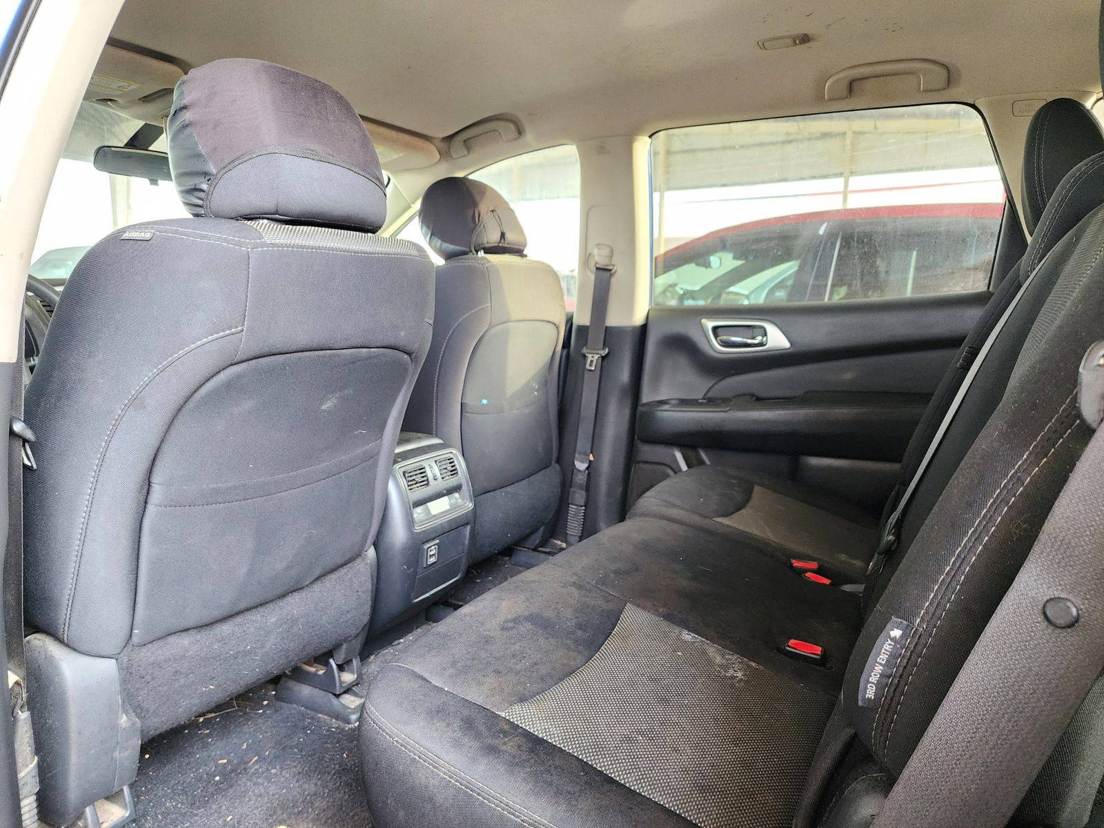 2018 NISSAN PATHFINDER — 130552 Miles — Lot 70103 — Souq - Marhaba Auctions Used Cars - Image 6
