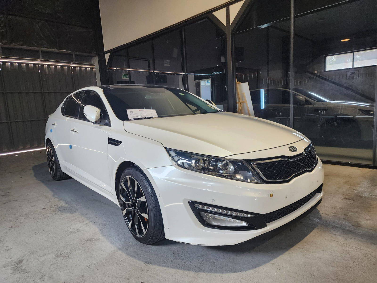 2013 KIA K5 — 202194 KM — Lot 358767 — Al Quoz - Marhaba Auctions Used Cars - Image 4