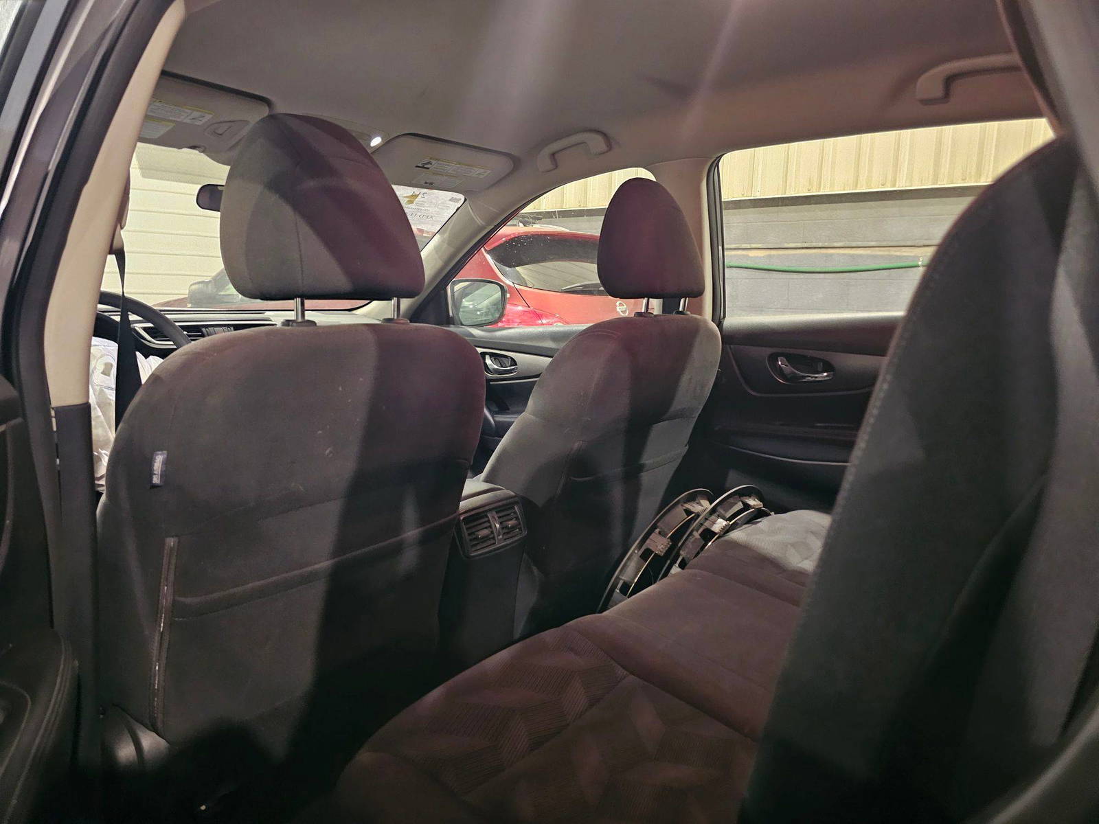 NISSAN ROGUE 2015 - Marhaba Auction Used Cars - Image 6