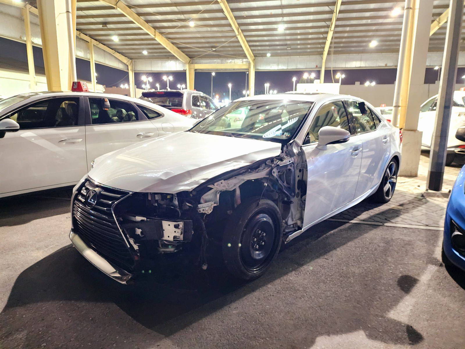 2017 LEXUS IS 300 — 77933 Miles — Lot H5025492 — Souq - Marhaba Auctions Used Cars - Image 4